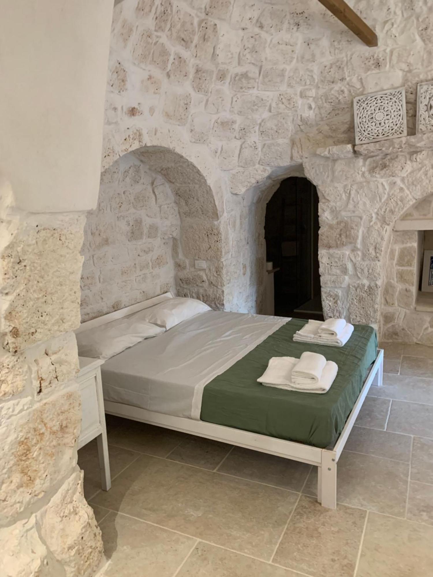 Готель Trullo Moi Остуні Екстер'єр фото